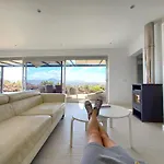Villa Private With Pool In