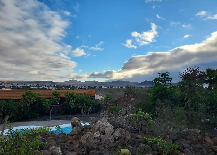 Villa Private With Pool In