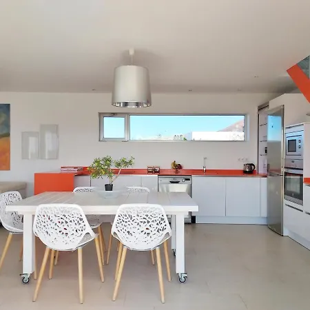 Private With Pool In Villa Lajares