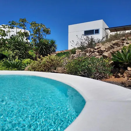 Private With Pool In Willa *