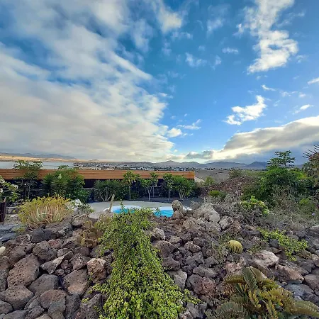 Private With Pool In Villa Lajares